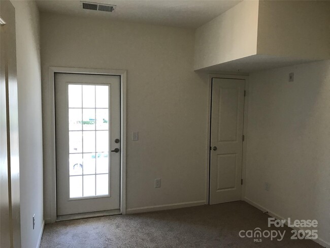 Building Photo - 17905 Delmas Dr