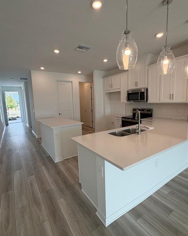 Building Photo - 5726 Gingham Dr