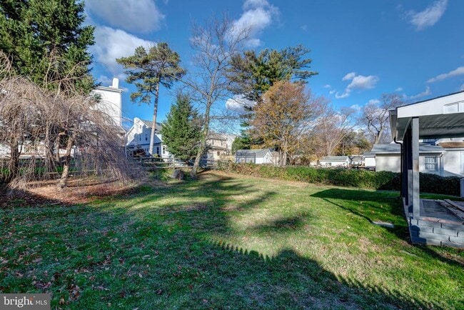Building Photo - 308 Lenox Rd