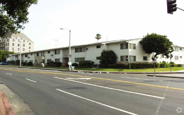 Primary Photo - 304-308 North Rossmore Avenue