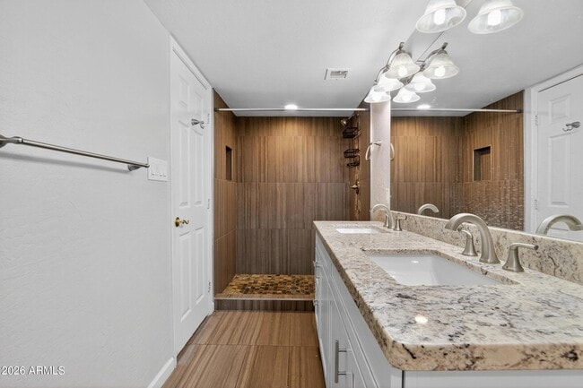 Building Photo - 6843 E Redfield Rd