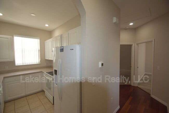 Building Photo - 534 Grasslands Village Cir