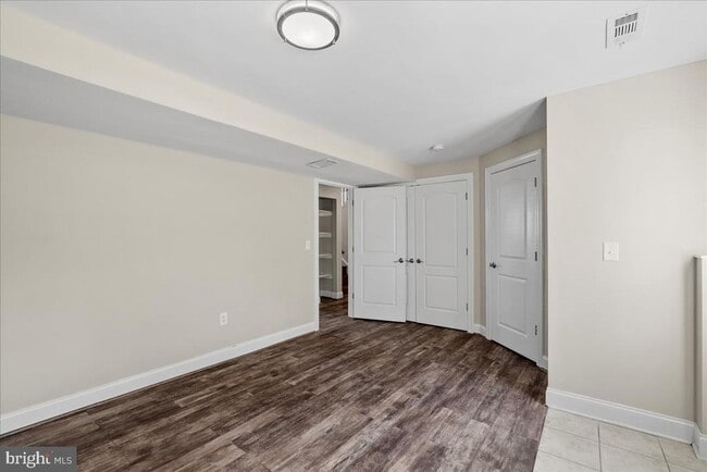 Building Photo - 507 Lindsay Ct