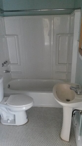 Bathroom - 10 Turner Street