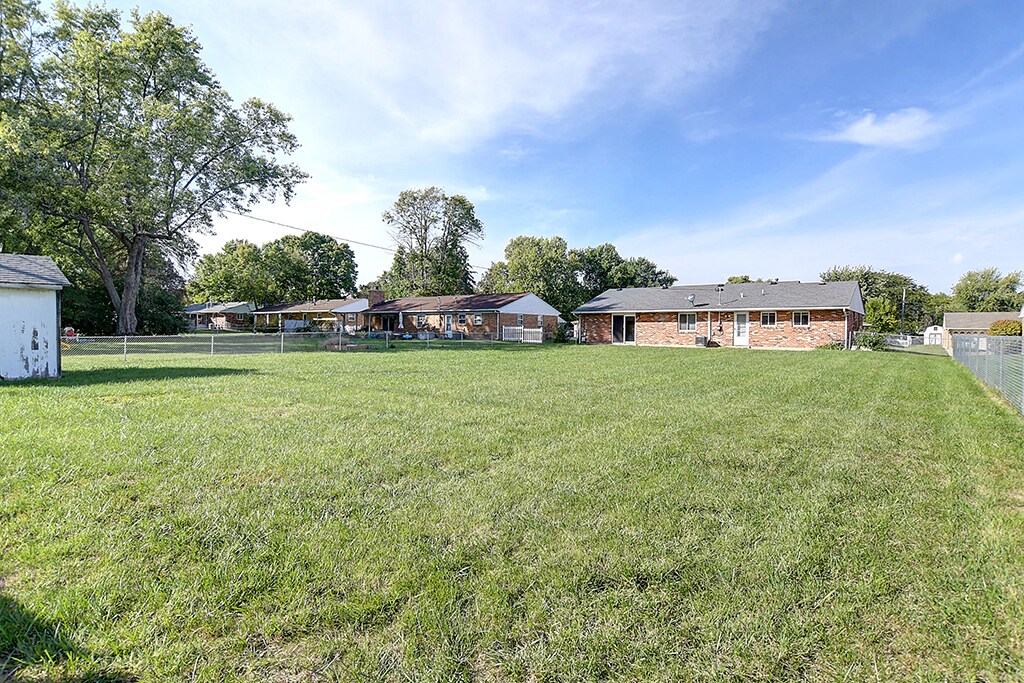Building Photo - 2306 Southlea Dr