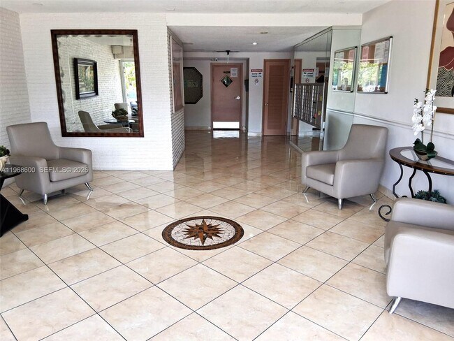 Building Photo - 16801 NE 14th Ave