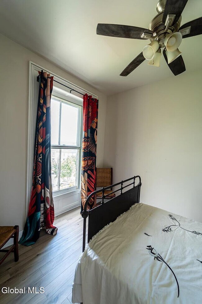 Building Photo - 240 Washington Ave