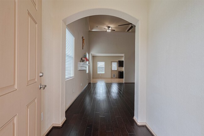 Building Photo - 1810 Emerson Ridge Dr