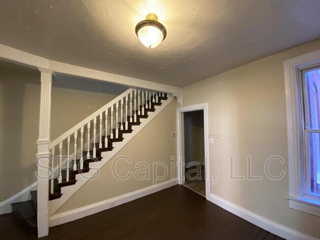 Building Photo - 121 S Belvidere Ave
