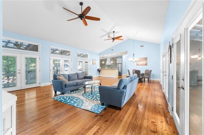 Building Photo - 6567 Tahiti Way