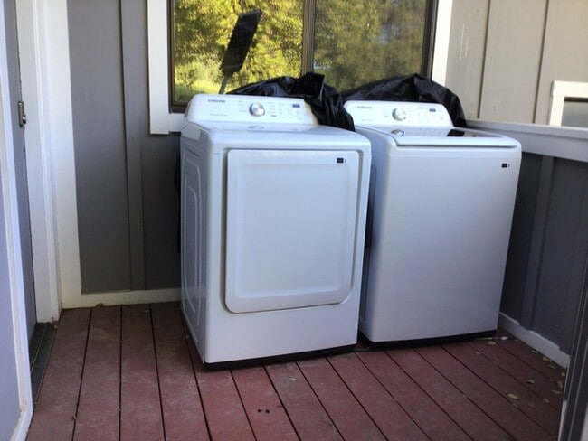 Building Photo - LUXURIOUS PRIVATE STUDIO WITH BREATH TAKING VIEWS