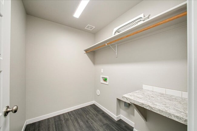 Building Photo - Two Story, Spacious Star Home!