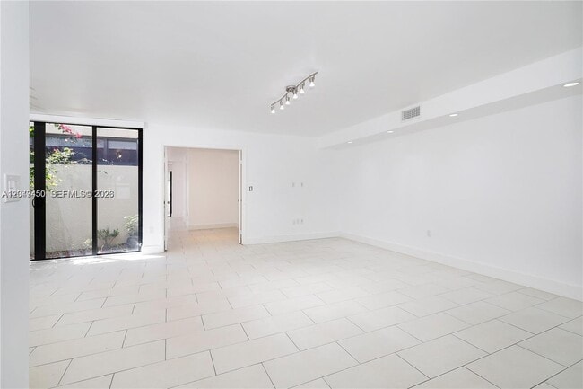 Building Photo - 8124 SW 87th Terrace