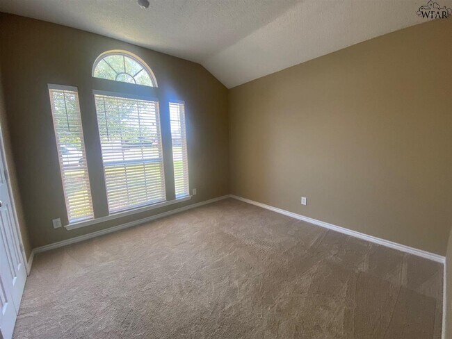 Building Photo - 6041 Van Dorn Dr