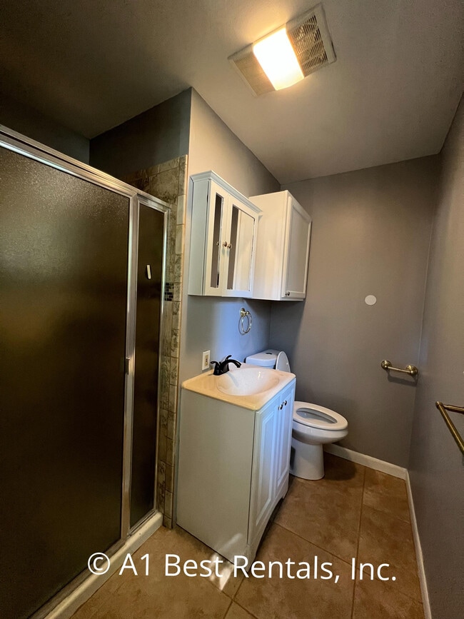 Building Photo - 2701 Hemminger Way