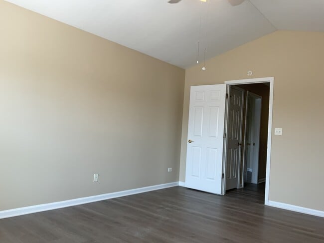 Building Photo - 1844 Courtwright Dr