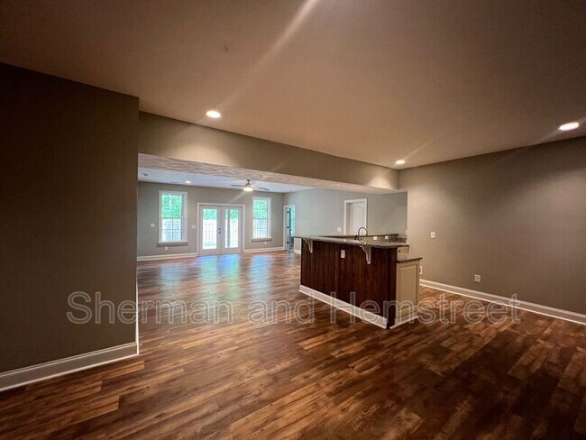 Building Photo - 4239 Windslow Dr