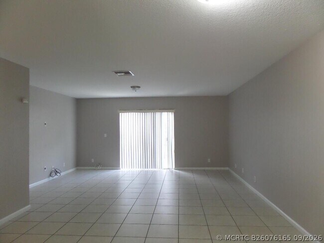 Building Photo - 862 Summit Lake Dr