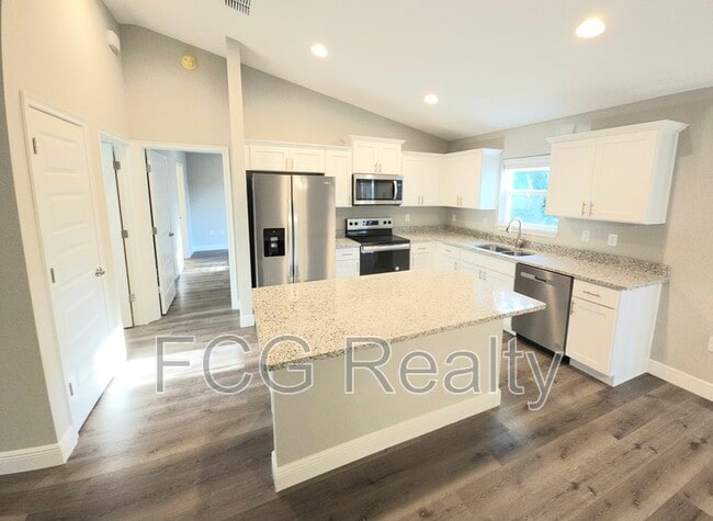 Building Photo - 42 Pine Trace Course