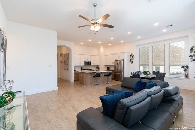 Building Photo - 12231 Old Gage Rnch