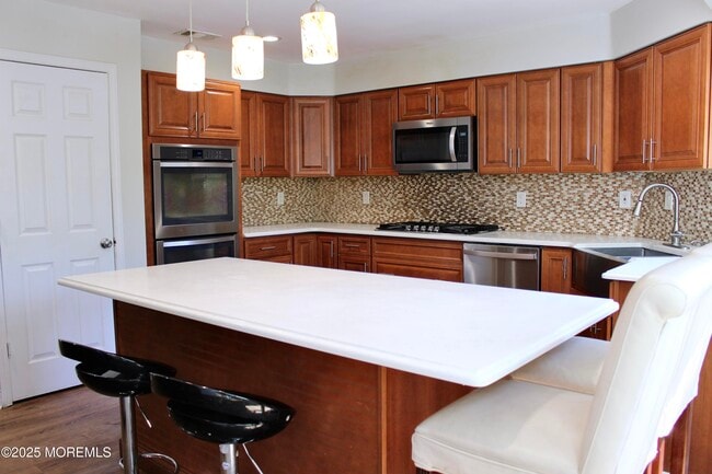 Building Photo - 153 Impatiens Ct