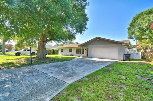 Building Photo - 153 Browning Cir