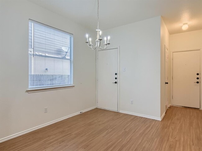Building Photo - 13913 Harris Ridge Blvd