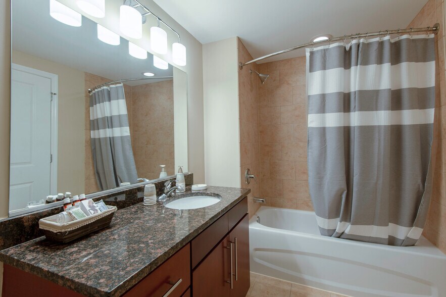 Building Photo - 415 L St NW