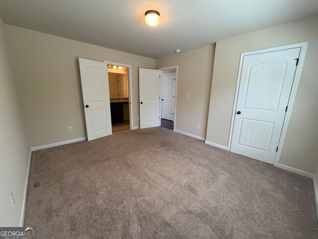 Building Photo - 4187 Water Mill Dr