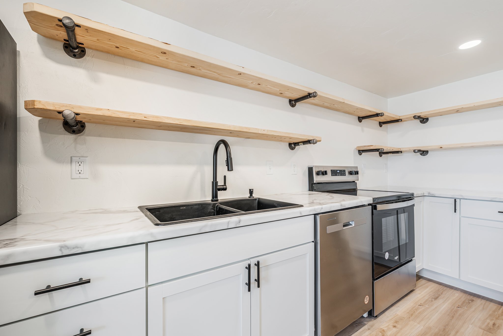 Building Photo - 1000 W McKinley Ave