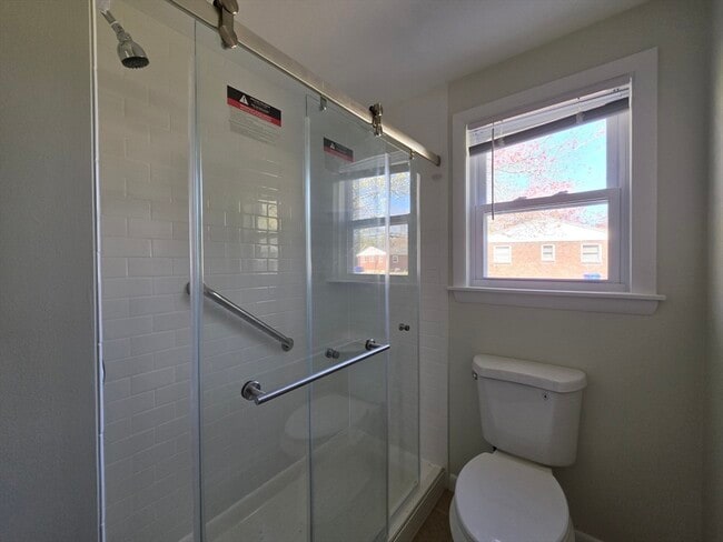 Building Photo - 196 Manzella Ct