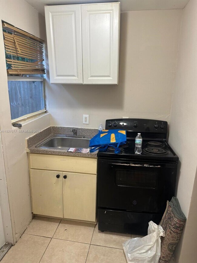 Building Photo - 1330 NE 212th Terrace