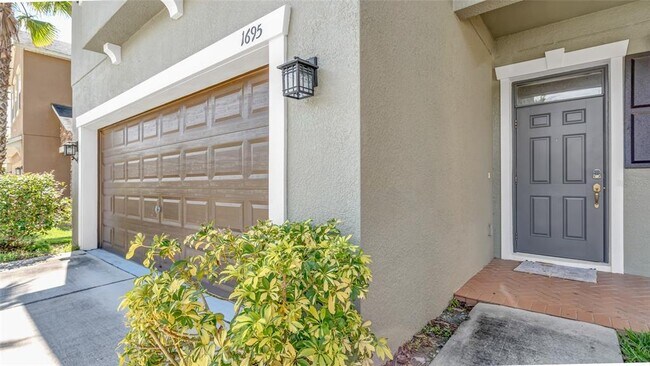 Building Photo - 1695 Ludington Ave