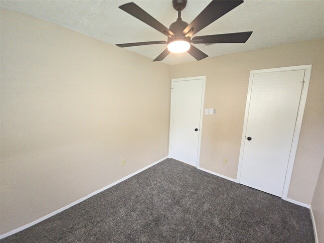 Building Photo - 11130 Thunderhaven Dr