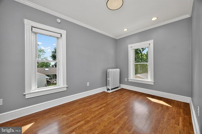 Building Photo - 855 N Pleasantview Rd