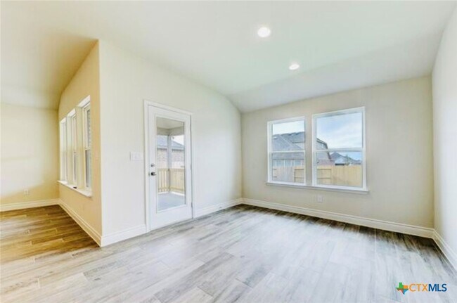 Building Photo - 2281 Kiskadee Dr