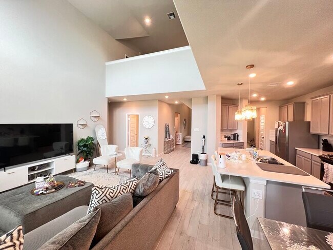 Building Photo - 21511 Pachino Ln