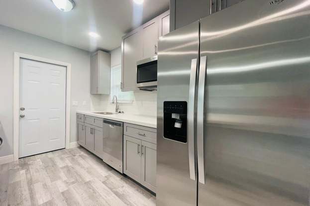 Building Photo - 716 Lund Cir