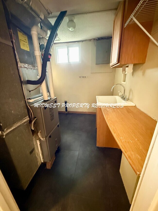 Building Photo - Beautiful 3 Bedroom Home in Lee's Summit