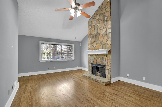 Building Photo - 3689 Ashford Dunwoody Rd NE