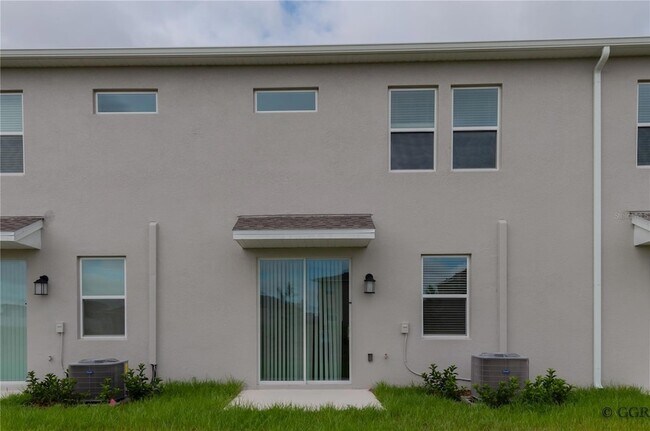 Building Photo - 3149 Laurent Lp