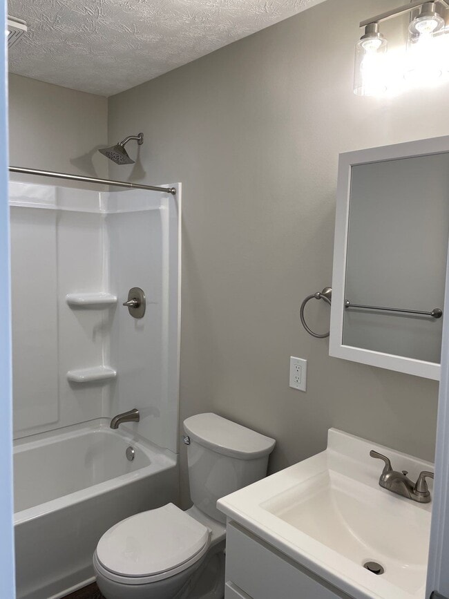 Building Photo - 1878 Sequoia St