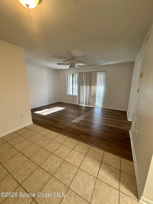 Building Photo - 3555 Sable Palm Ln