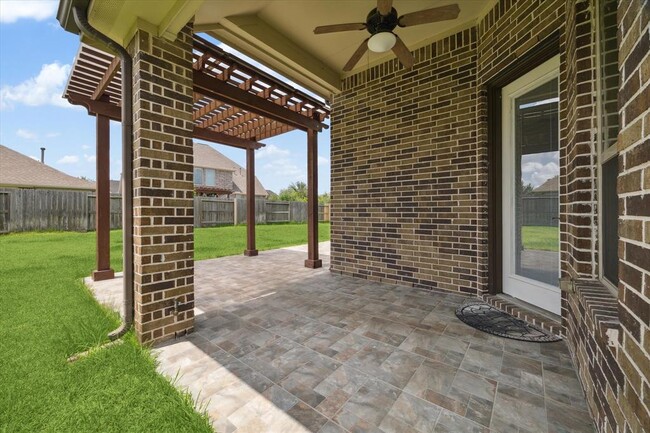 Building Photo - 10943 Sarah Bluff Ln