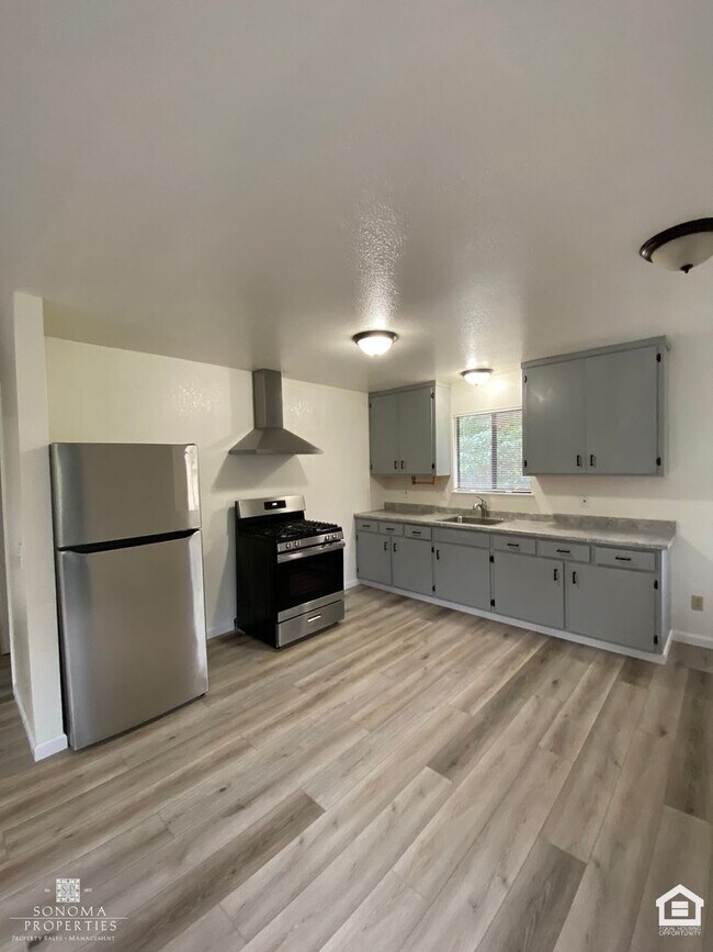 Building Photo - Charming  2BD/2BA Home in Sonoma