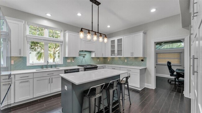 Building Photo - 109 Van Fleet Ct