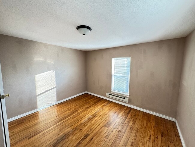 Building Photo - 2 BEDROOM, 1 BATHROOM SINGLE FAMILY HOME CLOSE TO DOWNTOWN CHEYENNE