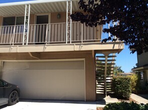 Building Photo - Capitola Shores condo with shared garage