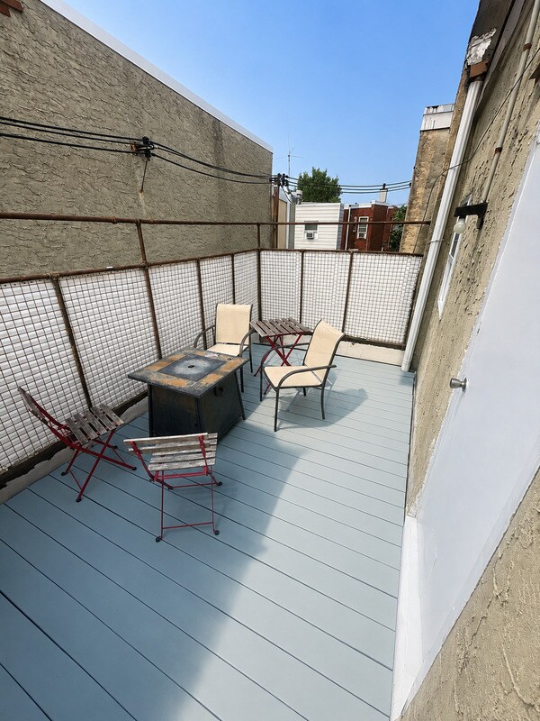 Building Photo - 1627 Wolf St