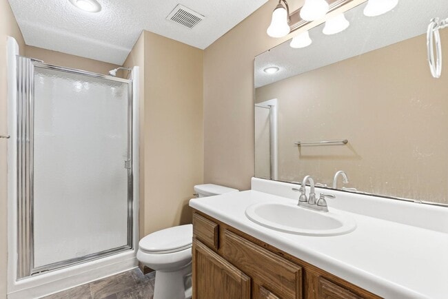 Building Photo - Arrowhead